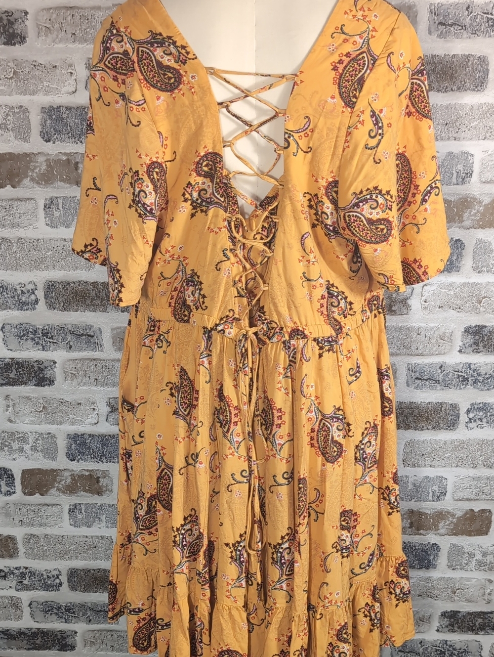 Torrid Mini Wash Challis Flutter Sleeve Lace Back Dress With Pockets, Sz. 2. - Picture 4 of 6